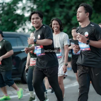 Runner Photo 3915990