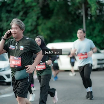 Runner Photo 3916048