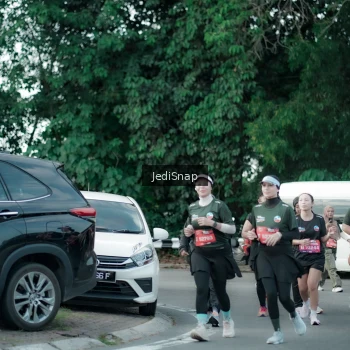Runner Photo 3916135