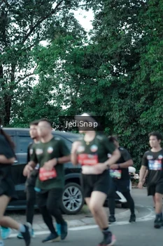 Runner Photo 3916389