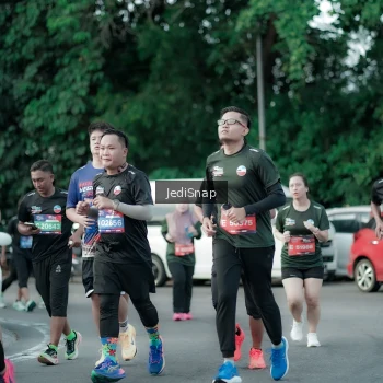 Runner Photo 3916534