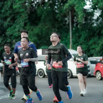 Runner Photo 3916544