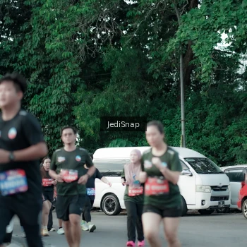 Runner Photo 3916548
