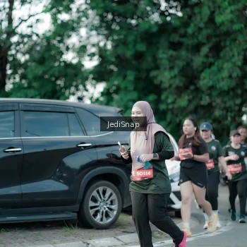 Runner Photo 3916610
