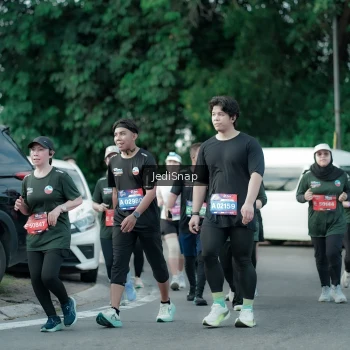 Runner Photo 3916645