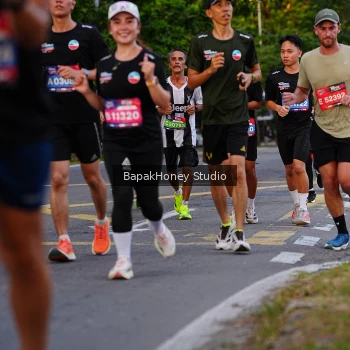 Runner Photo 3916682