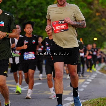 Runner Photo 3916716