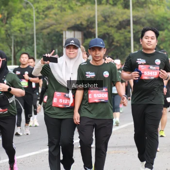 Runner Photo 3916741