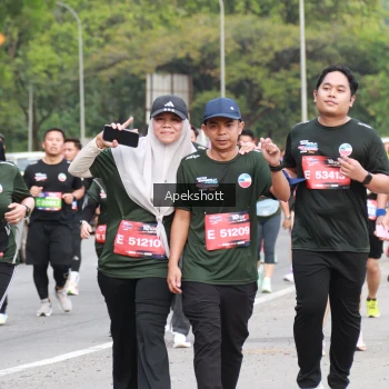 Runner Photo 3916753