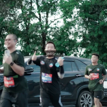 Runner Photo 3916759