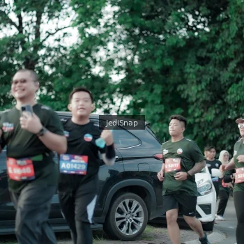 Runner Photo 3916764