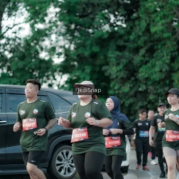Runner Photo 3916776