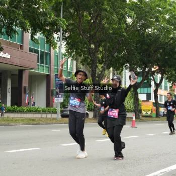 Runner Photo 3916870