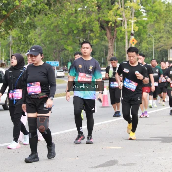 Runner Photo 3916943