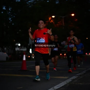 Runner Photo 3916944