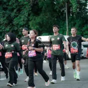 Runner Photo 3917375
