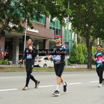 Runner Photo 3917569