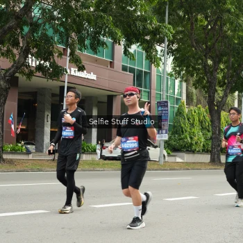 Runner Photo 3917584