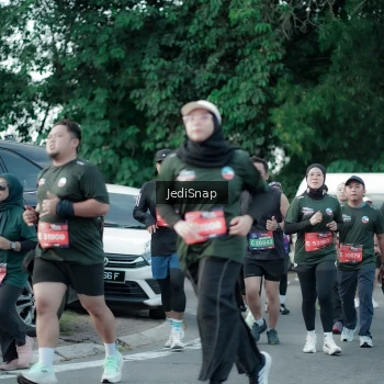 Runner Photo 3917619