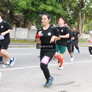 Runner Photo 3917698