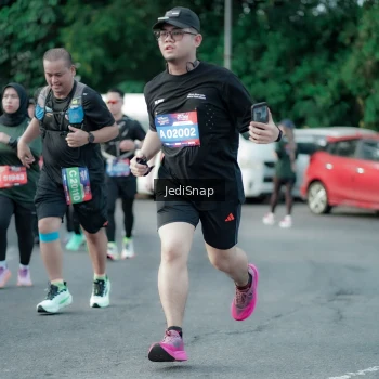 Runner Photo 3917846