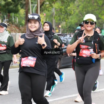 Runner Photo 3917876