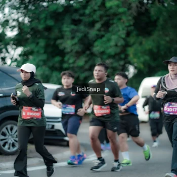 Runner Photo 3918001
