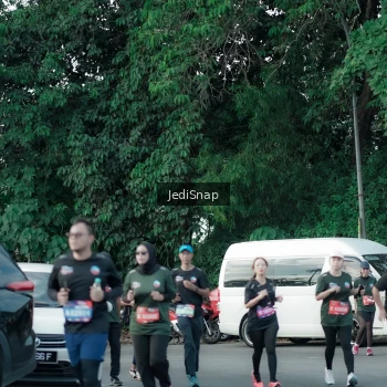 Runner Photo 3918168