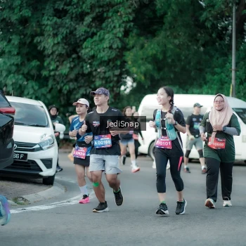 Runner Photo 3918275