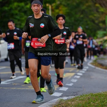 Runner Photo 3918700