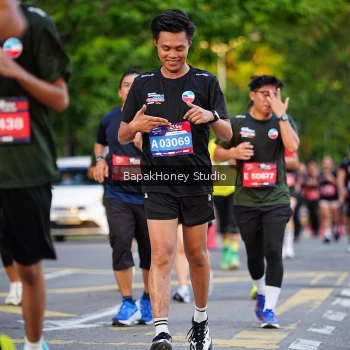 Runner Photo 3920024