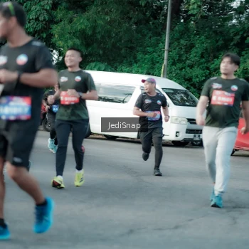 Runner Photo 3920769