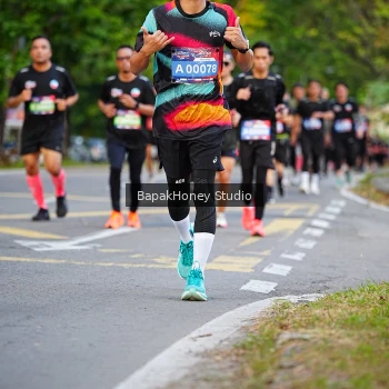 Runner Photo 3921459