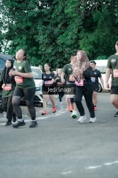 Runner Photo 3921536