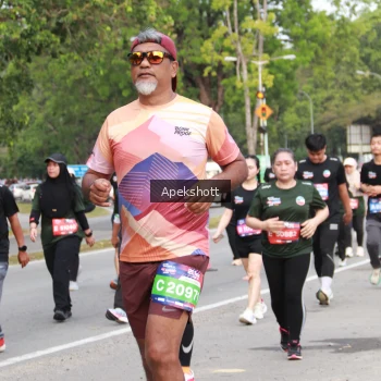 Runner Photo 3921779