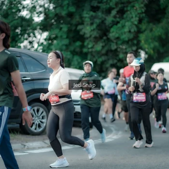 Runner Photo 3921843