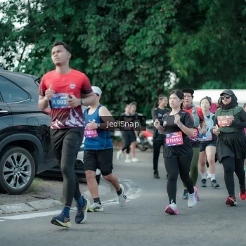 Runner Photo 3921876
