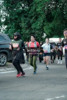 Runner Photo 3921912