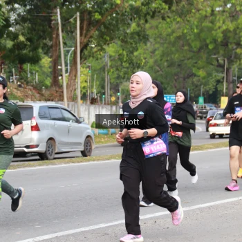 Runner Photo 3923055