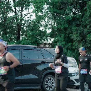 Runner Photo 3923674