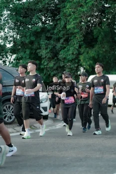 Runner Photo 3923924