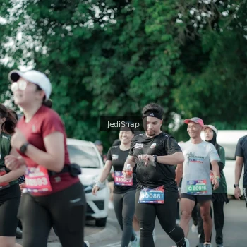 Runner Photo 3924379