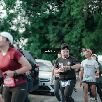 Runner Photo 3924398