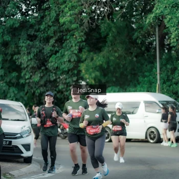 Runner Photo 3924543