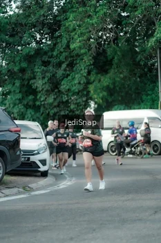Runner Photo 3924570