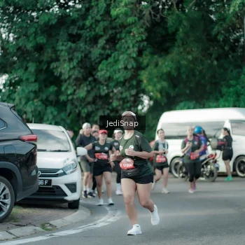 Runner Photo 3924571