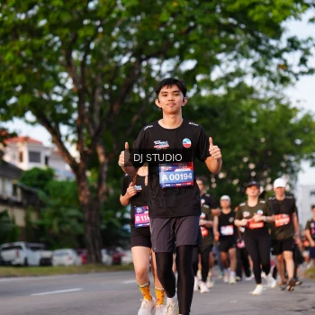 Runner Photo 3924685