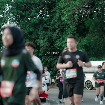 Runner Photo 3924866