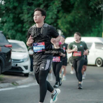 Runner Photo 3924996