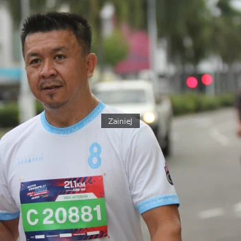 Runner Photo 3925120